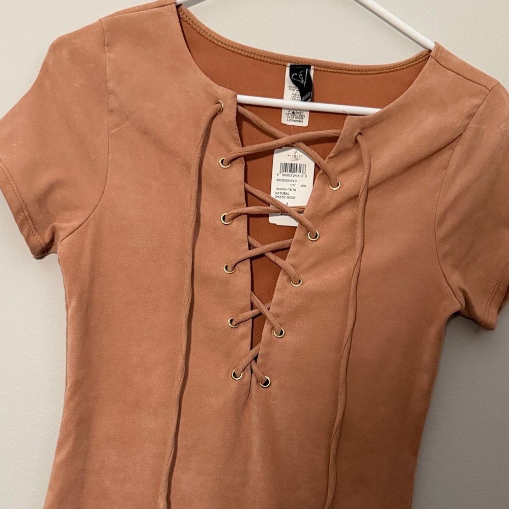 Elegant Tan Lace-Up Dress - Picture 2 of 5